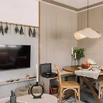 Apartment Genal - 2 Bedrooms And Office In Arroios *