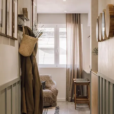 Genal - 2 Bedrooms And Office In Arroios Lisbon