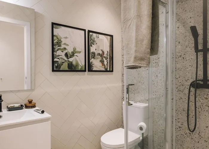 Genal - 2 Bedrooms And Office In Arroios Lisboa