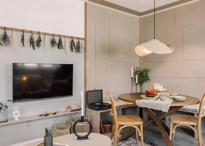 Appartement Genal - 2 Bedrooms And Office In Arroios *